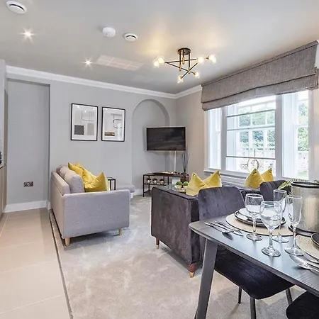 Bootham House Luxury Apartment 4 *